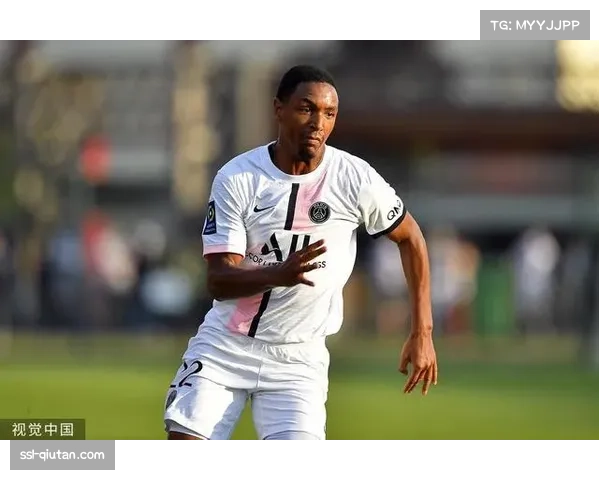 奥格斯堡主力后卫古维勒乌伤缺,防线面临考验 奥格斯堡主力后卫古维勒乌伤缺,防线面临考验