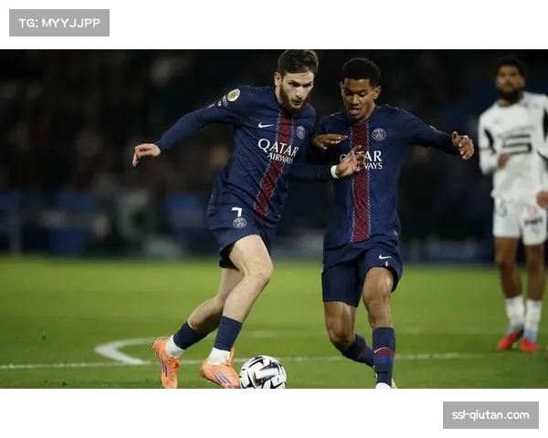 半场战报：巴黎圣日耳曼2-0领先雷恩，克瓦拉茨赫利亚、马尤卢先后破门