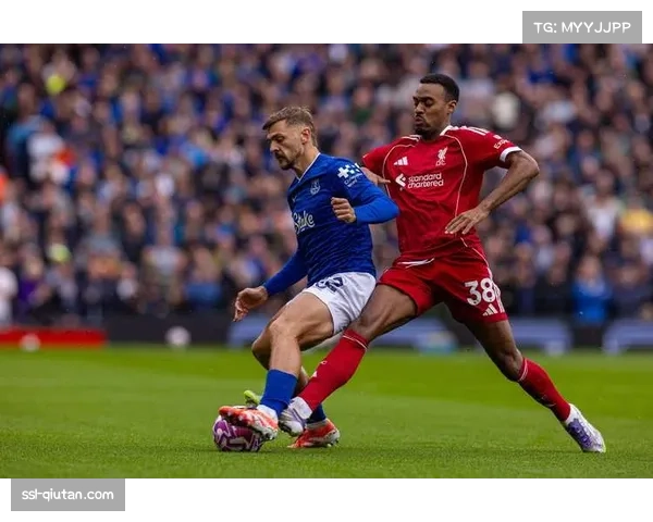 英超争四格局胶着，曼联、切尔西、利物浦分差仅1分